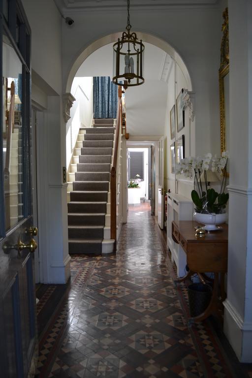 Cranleigh Hotel 레이게이트 외부 사진